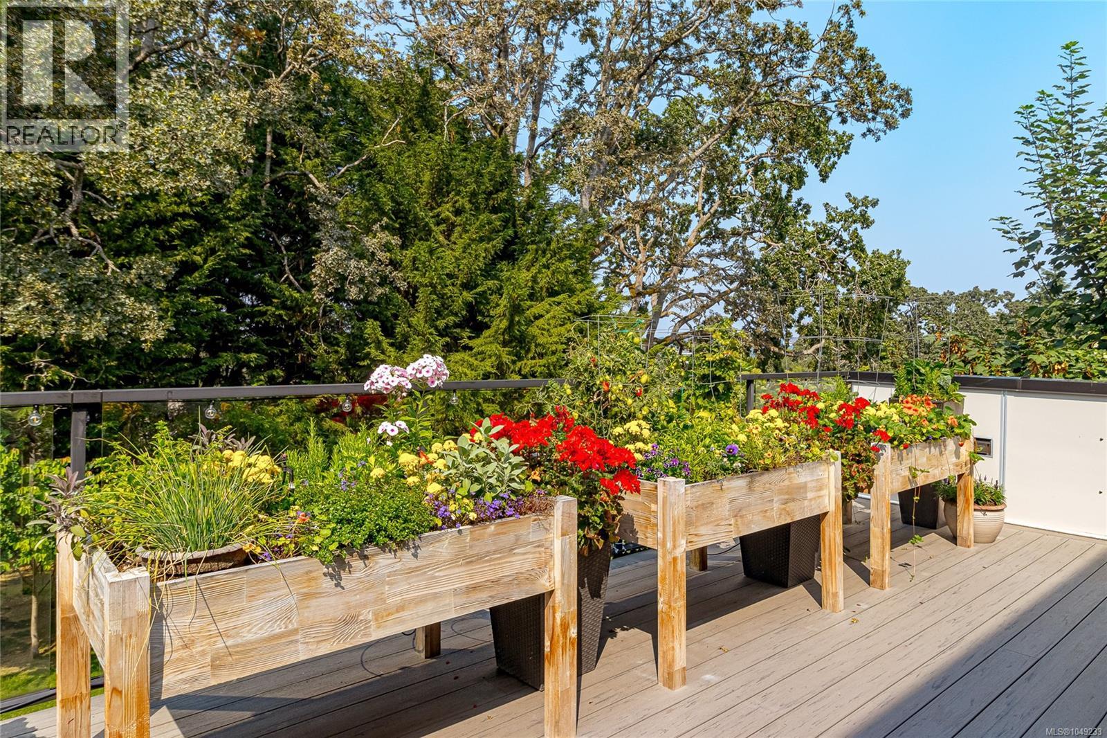  1518 Shorncliffe Road, Saanich