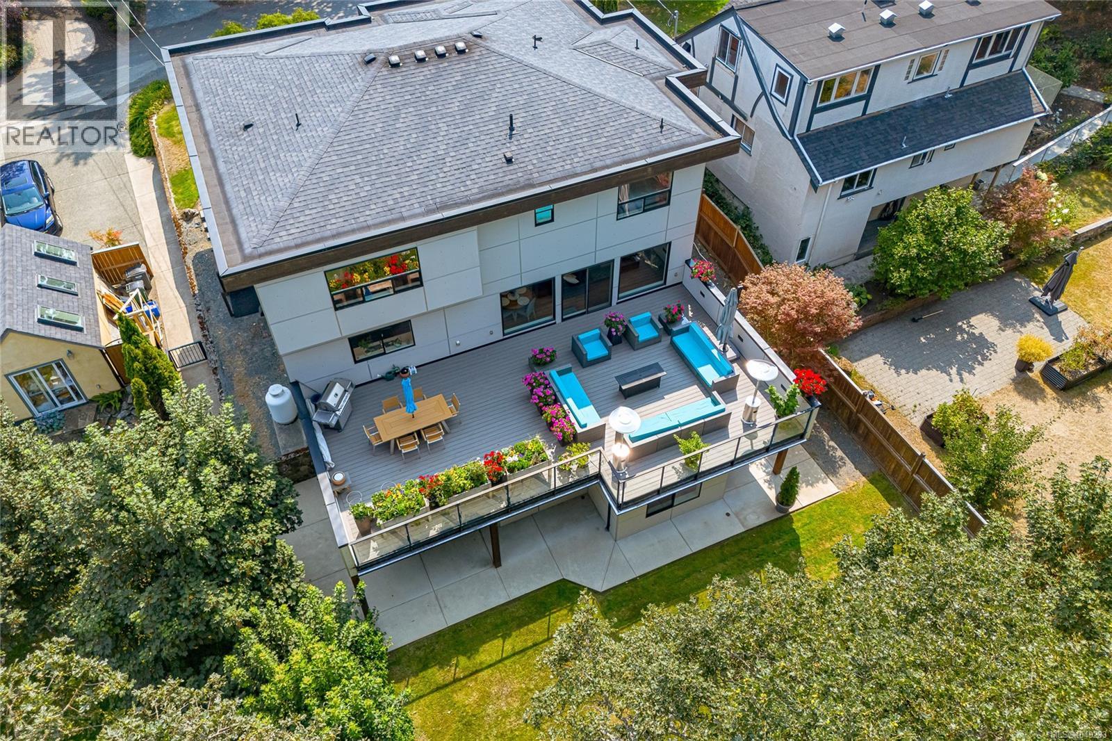 1518 Shorncliffe Rd - 90