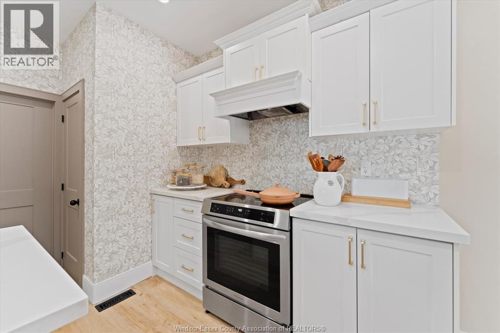 48 ERIE STREET South - Image 16
