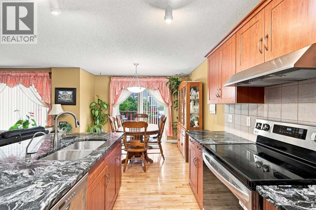 345 Saddlecrest Way NE - Image 10