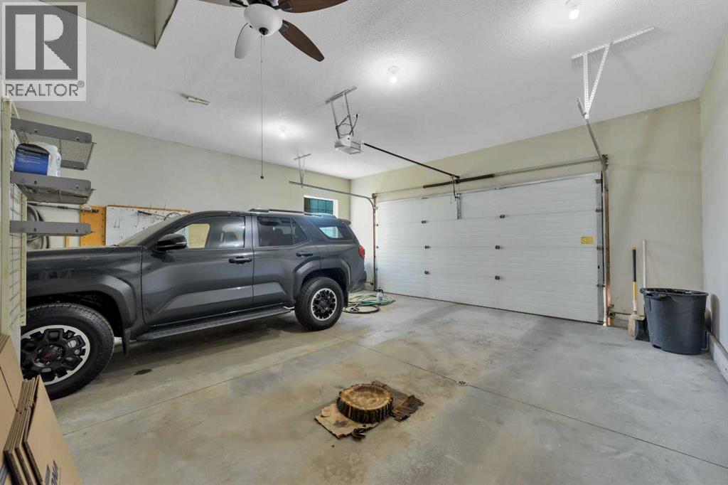 Listing photo – 466 Wishart Street, Red Deer