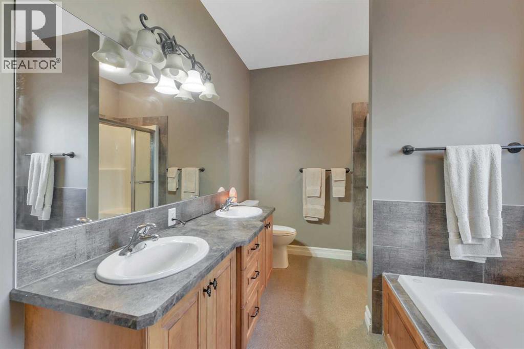 Listing photo – 466 Wishart Street, Red Deer