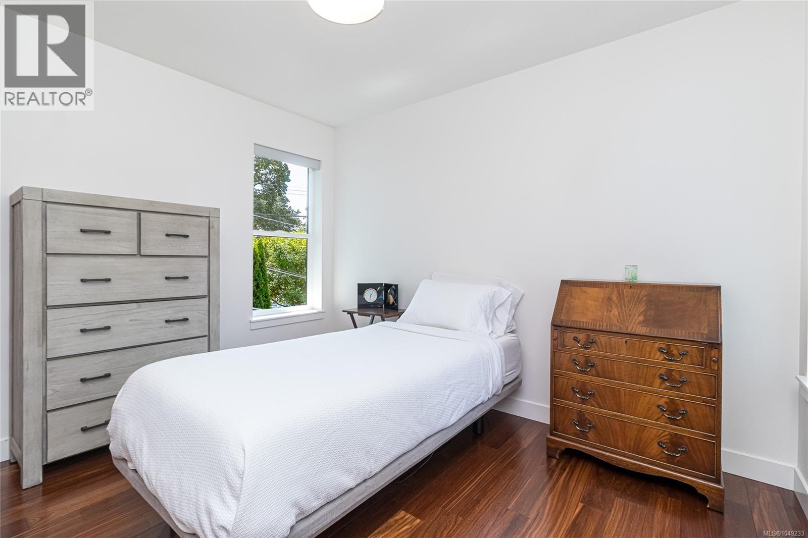  1518 Shorncliffe Road, Saanich
