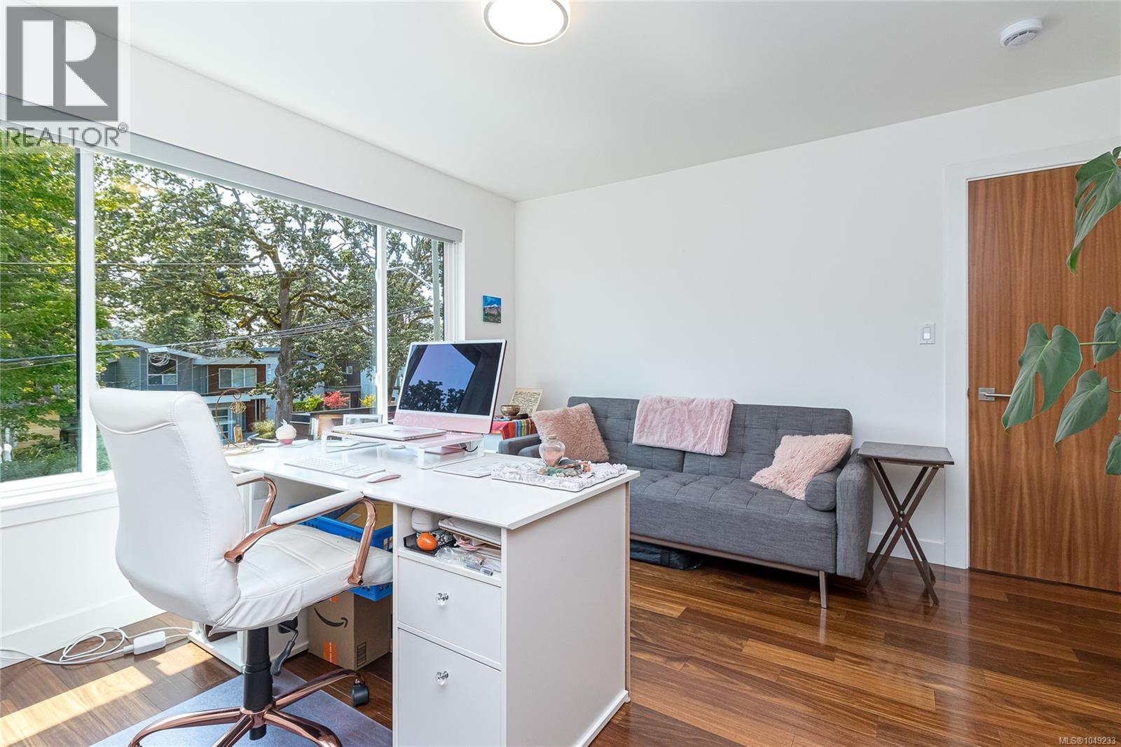  1518 Shorncliffe Road, Saanich