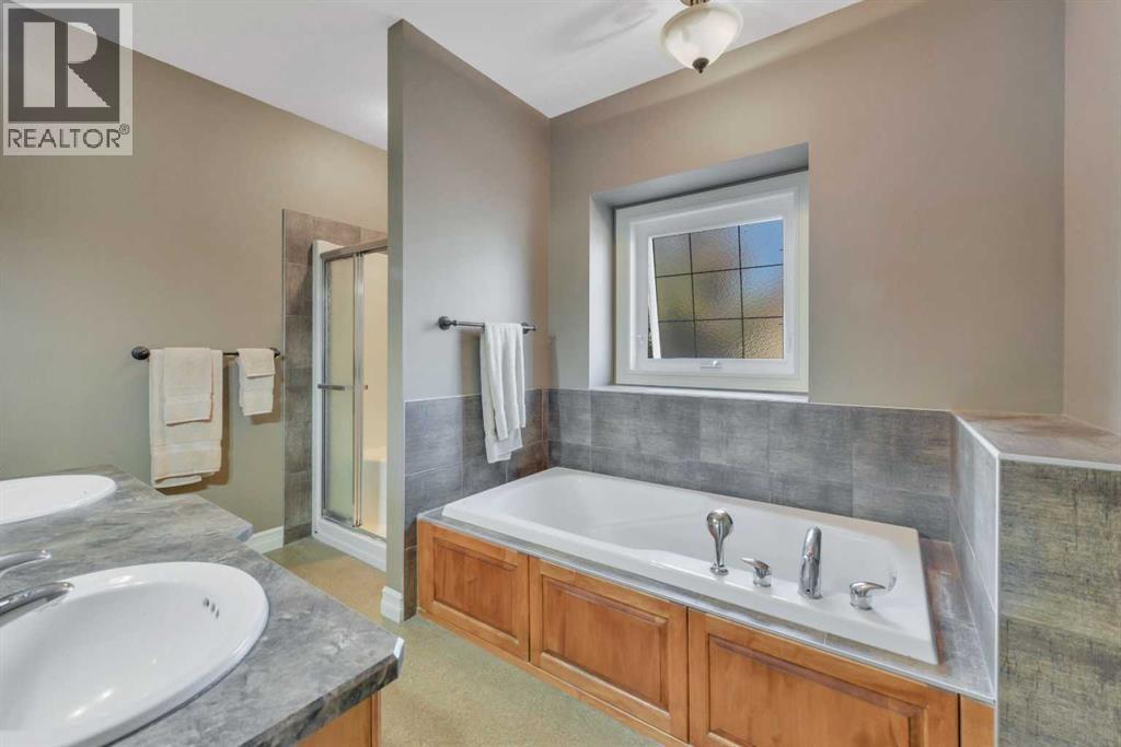Listing photo – 466 Wishart Street, Red Deer