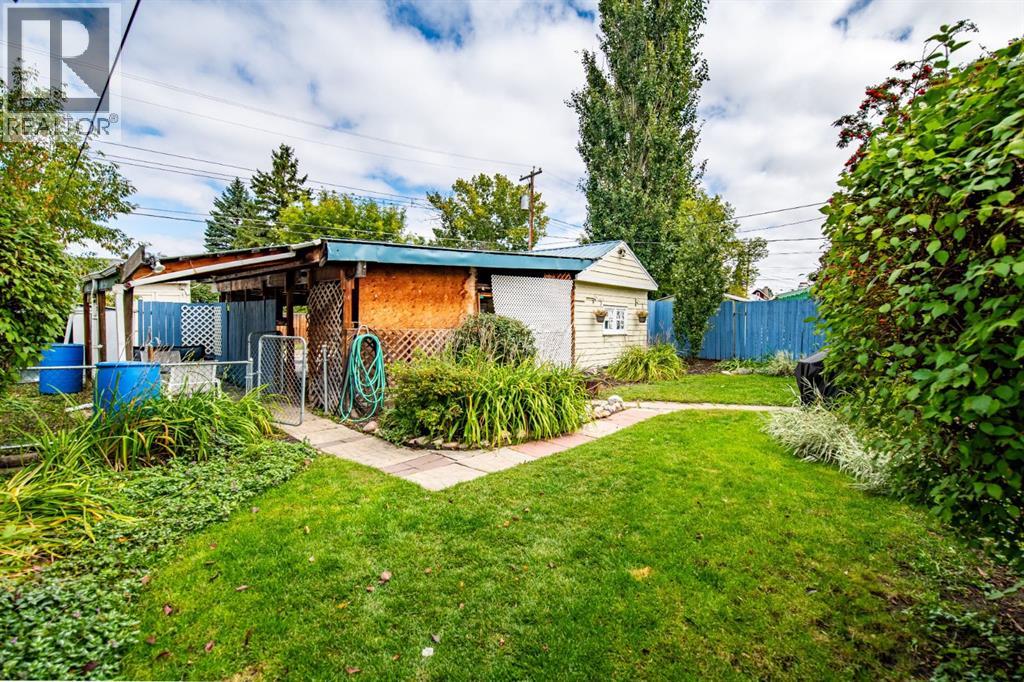 Listing photo – 5028 44 Street, Innisfail
