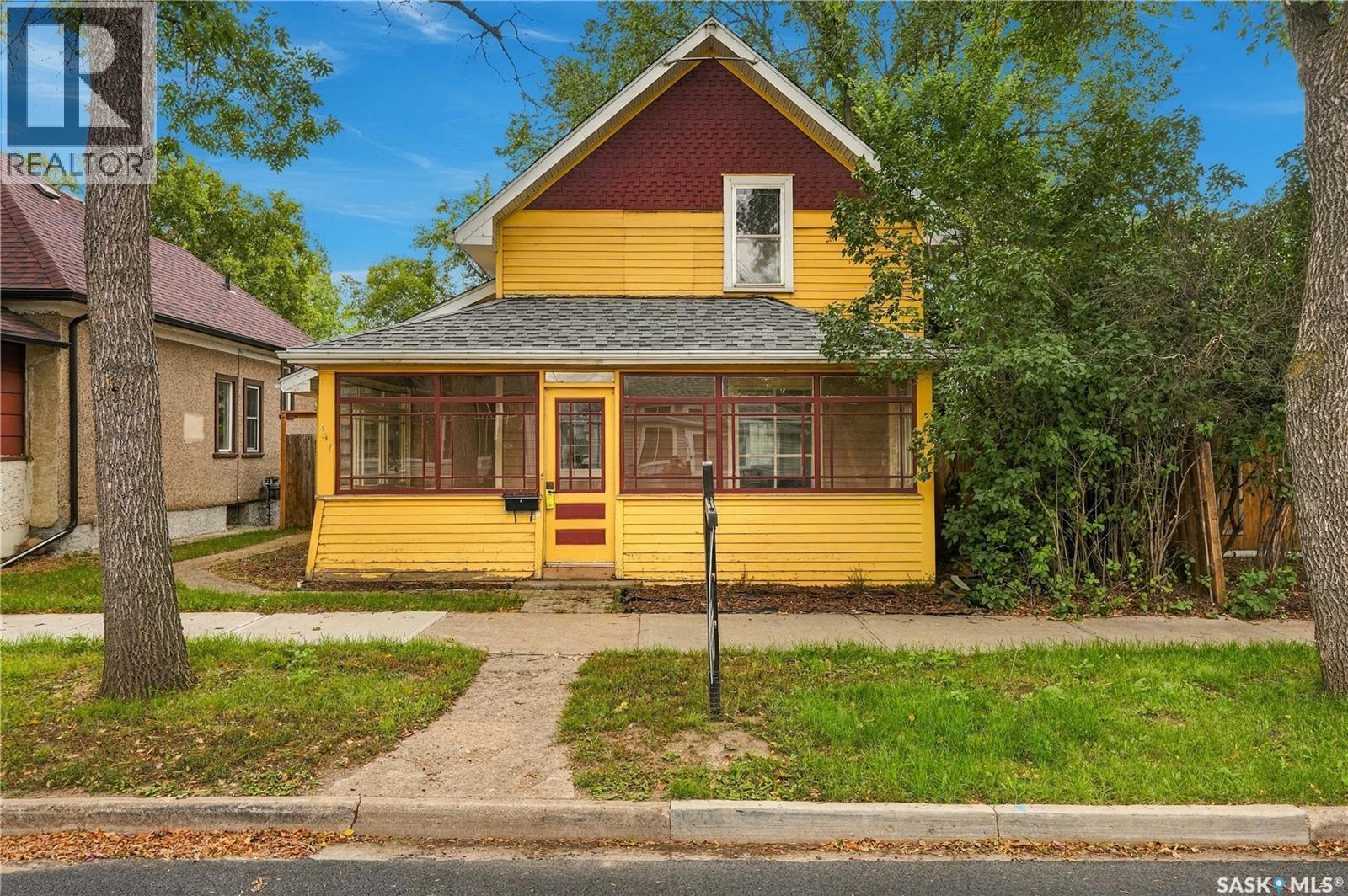 447 Duffield STREET W, Moose Jaw — photo 2