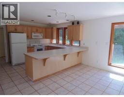 Dining nook - 1415 Bridge Road, Crescent Valley, BC V0G1H0 Photo 8