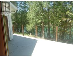 3pc Ensuite bath - 1415 Bridge Road, Crescent Valley, BC V0G1H0 Photo 13