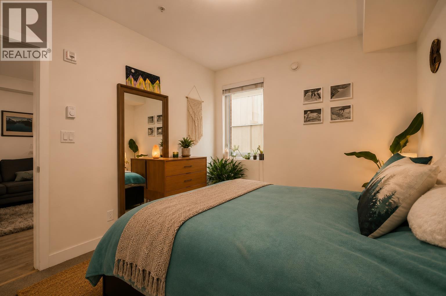 302 37881 CLEVELAND AVENUE, Squamish