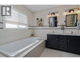 2pc Bathroom - 5215 35 Avenue, Camrose, AB T4V5H5 Photo 19