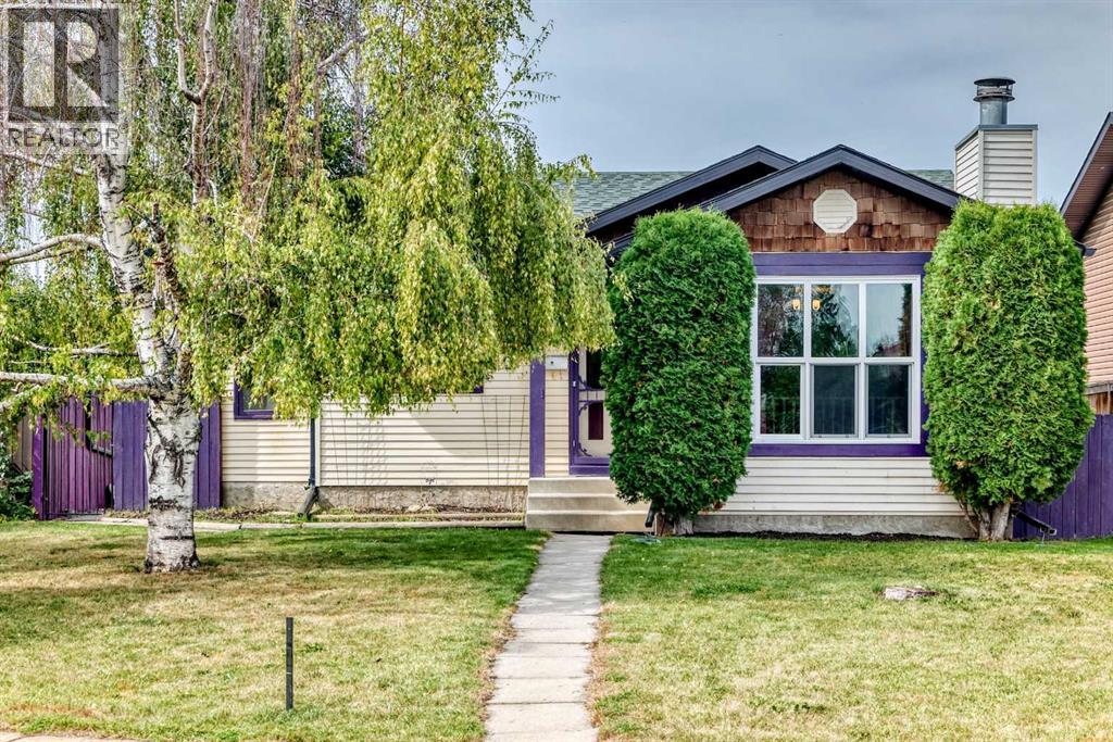 35 Cowan Close, Red Deer — photo 2