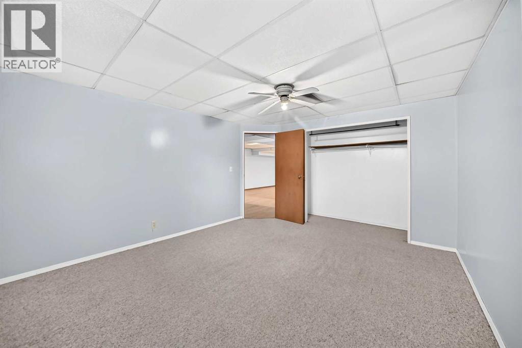 35 Cowan Close - 32