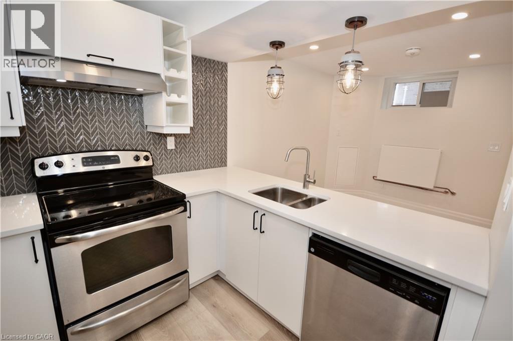 17 INVERNESS Avenue W Unit# Lower, Hamilton — photo 6