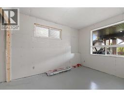 205 Hillcrest Drive SW - photo 32
