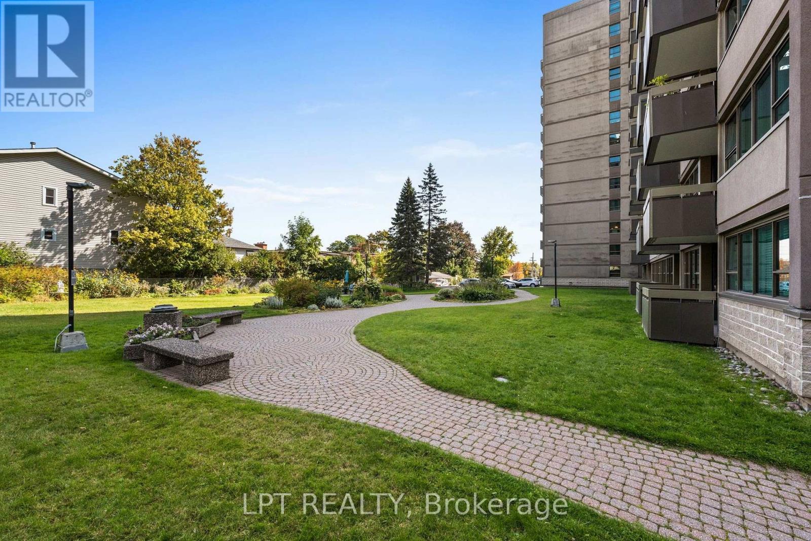 #PH5 555 BRITTANY DRIVE - Image 41