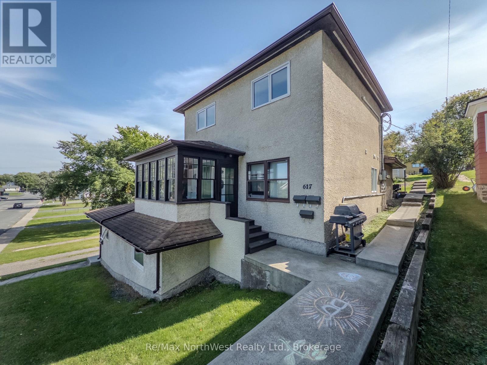 617 FIRST STREET S, Kenora (Central) — photo 2