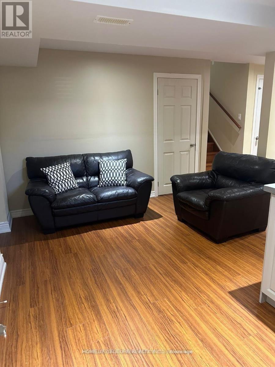BSMT - 11 CLAIR AVENUE, Whitby (Brooklin) — photo 2
