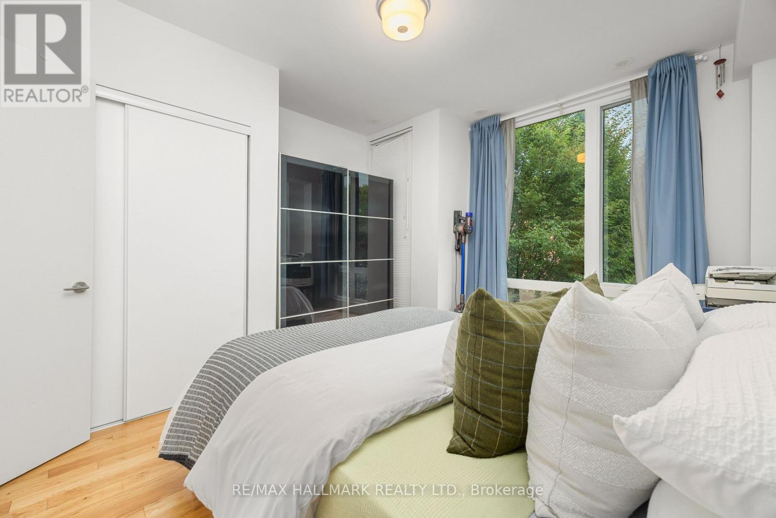 68 BOULTON AVENUE - Image 20
