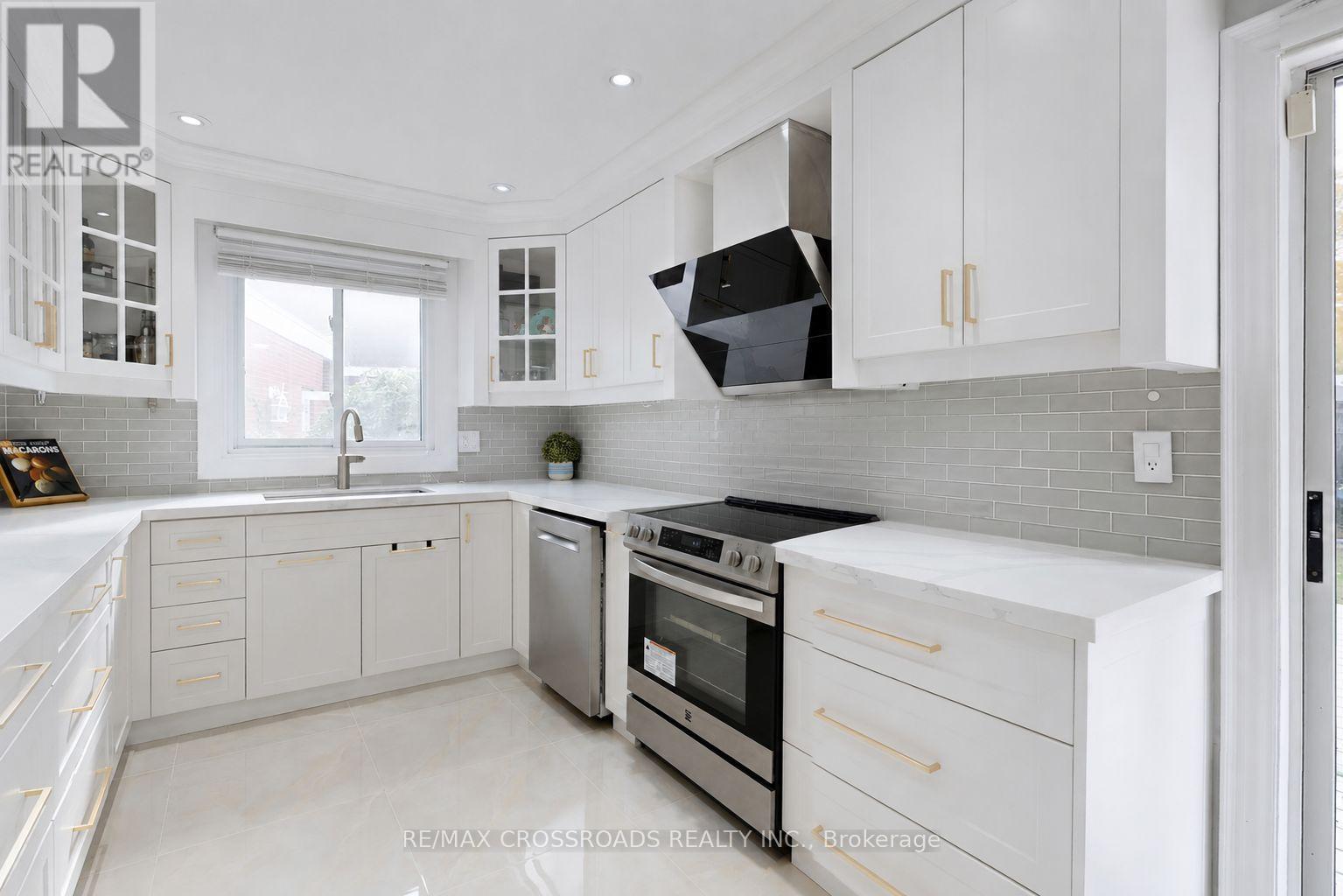 49 KING LOUIS CRESCENT - Image 13