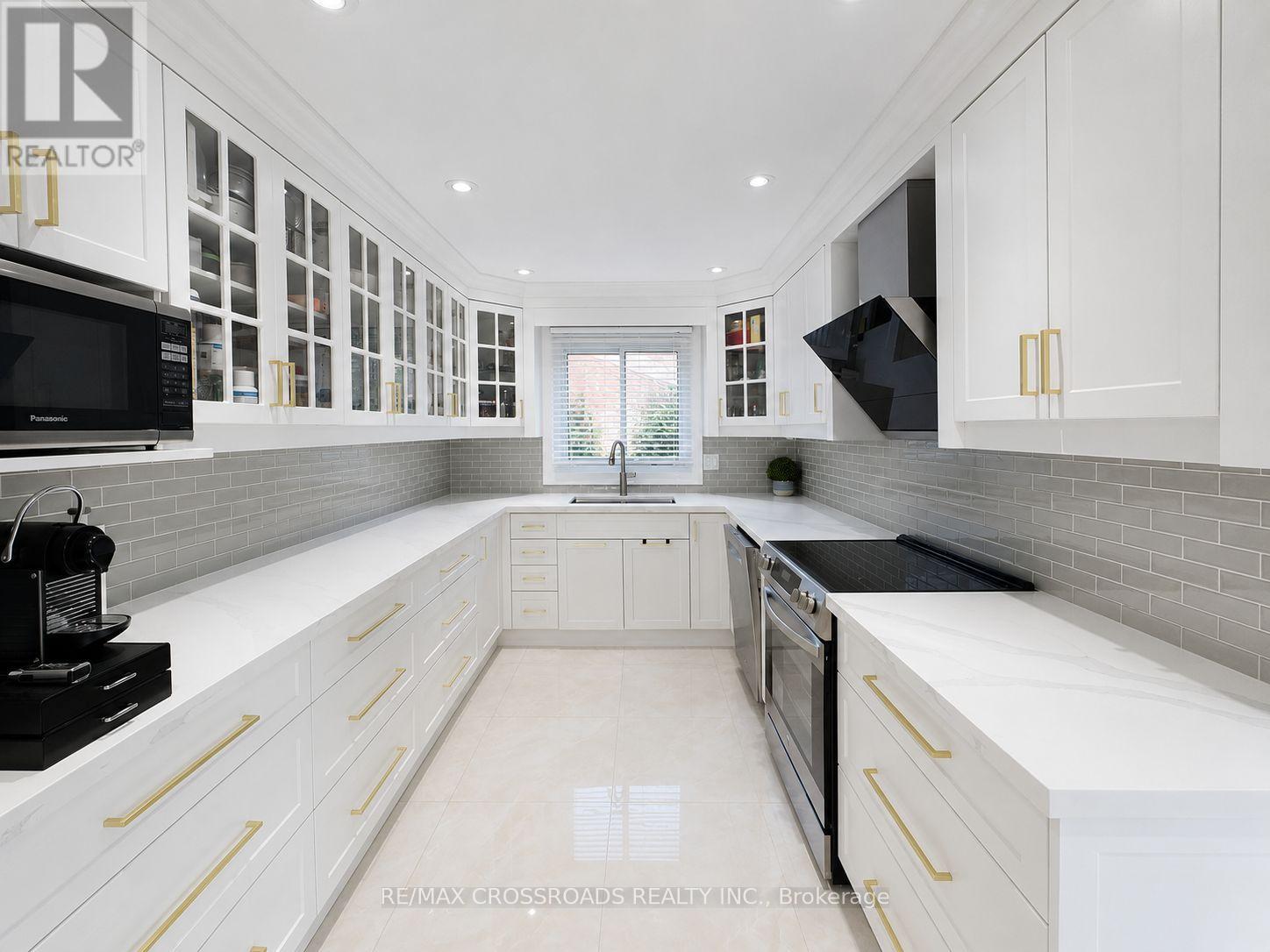 49 KING LOUIS CRESCENT - Image 14