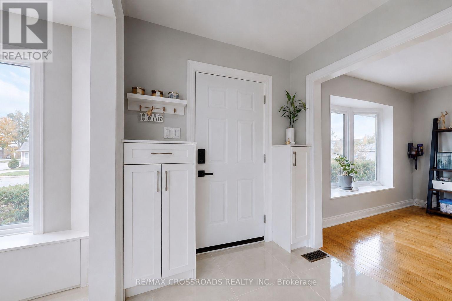 49 KING LOUIS CRESCENT - Image 3