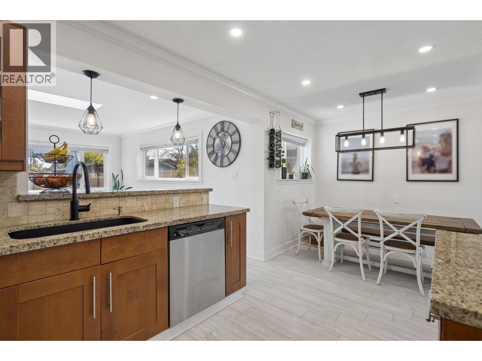 5245 MAPLE CRESCENT, Delta