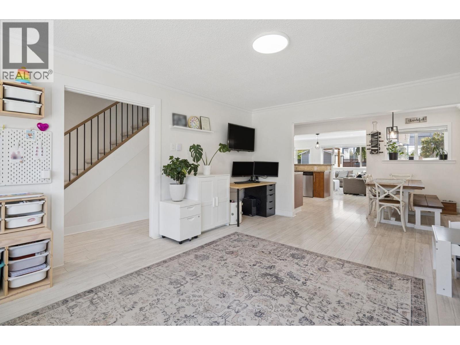 5245 MAPLE CRESCENT, Delta