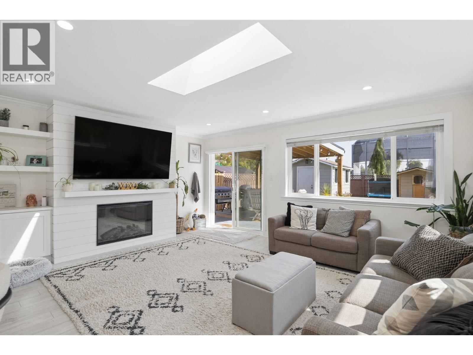 5245 MAPLE CRESCENT, Delta