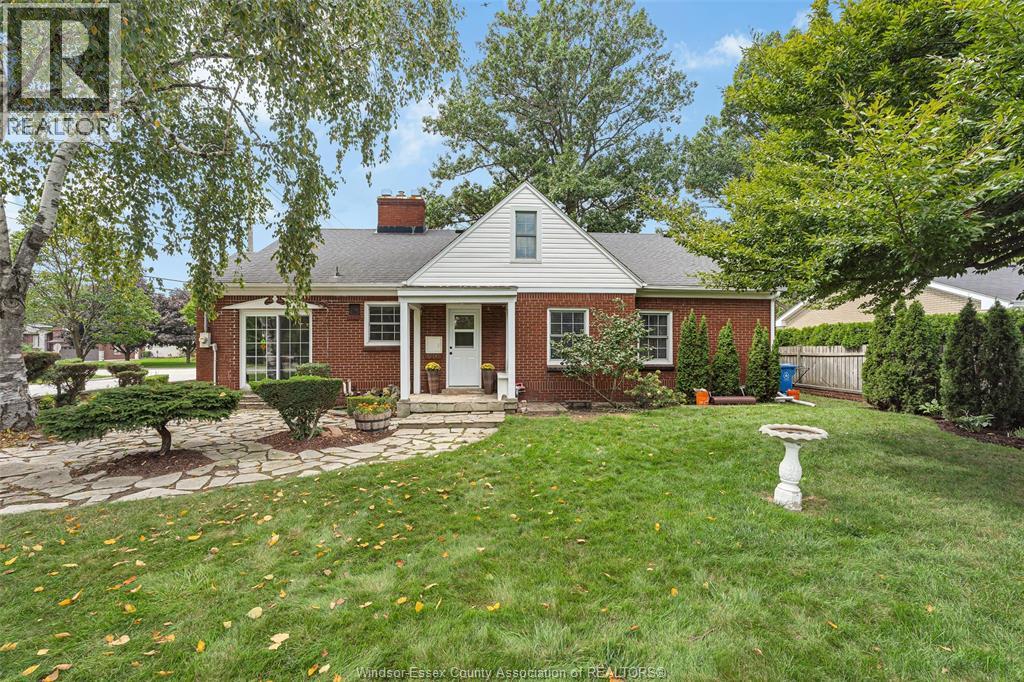 2494 BUCKINGHAM, Windsor — photo 6