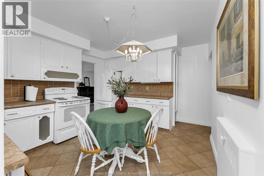 2494 BUCKINGHAM - 8