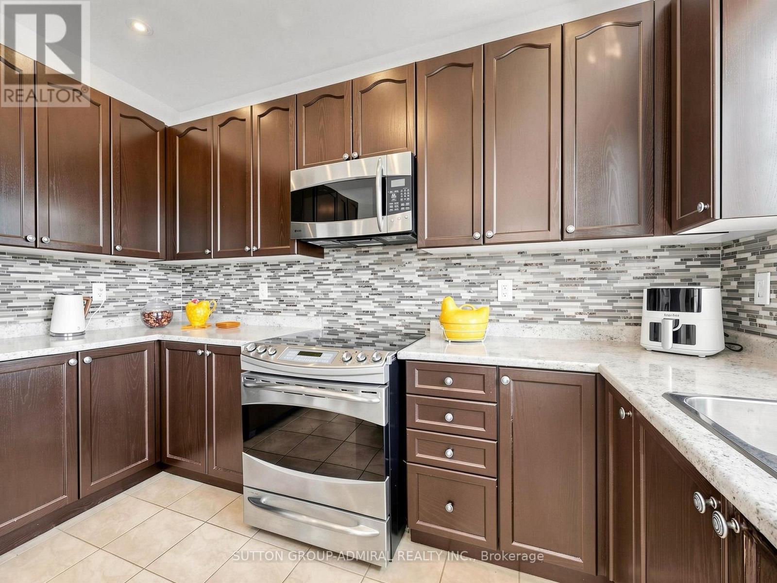 1311 HUNTER STREET - Image 13