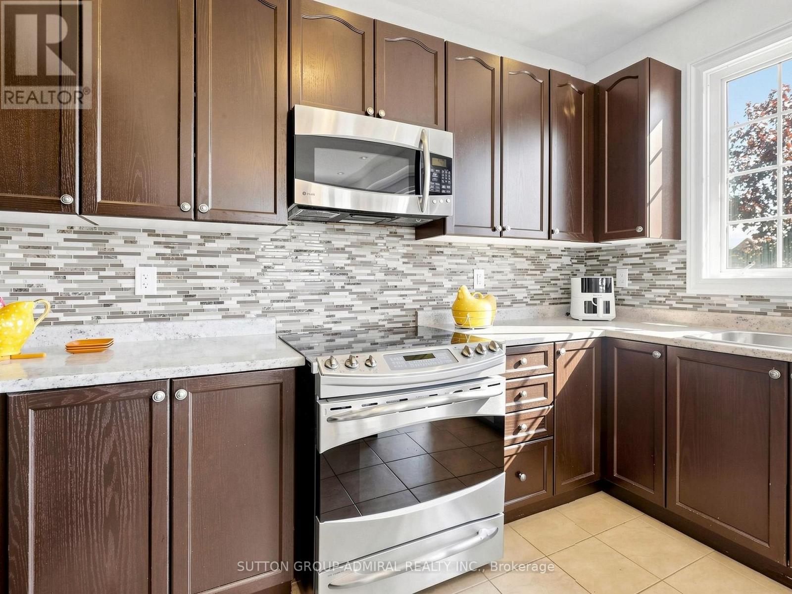 1311 HUNTER STREET - Image 15