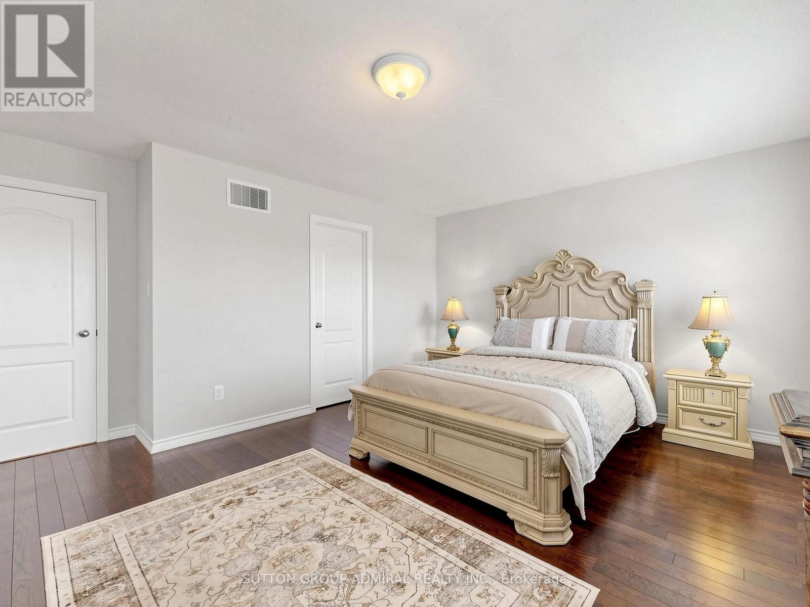 1311 HUNTER STREET - 21