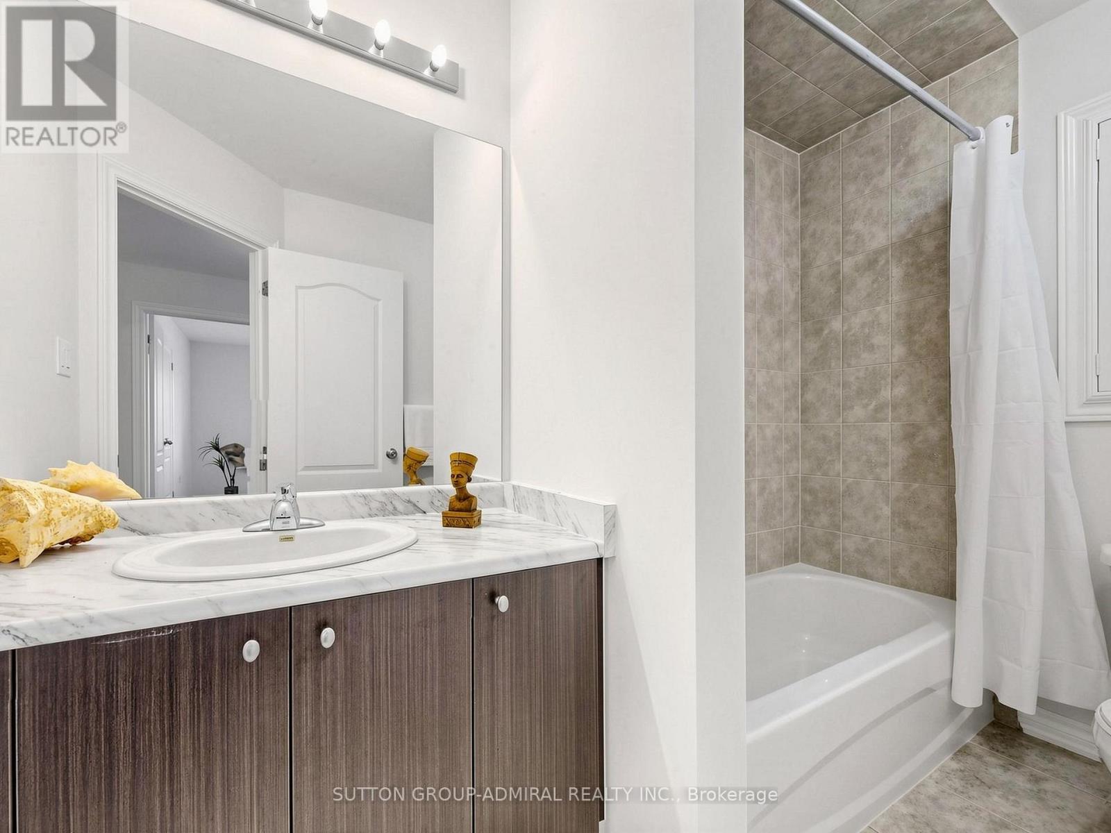 1311 HUNTER STREET - 31