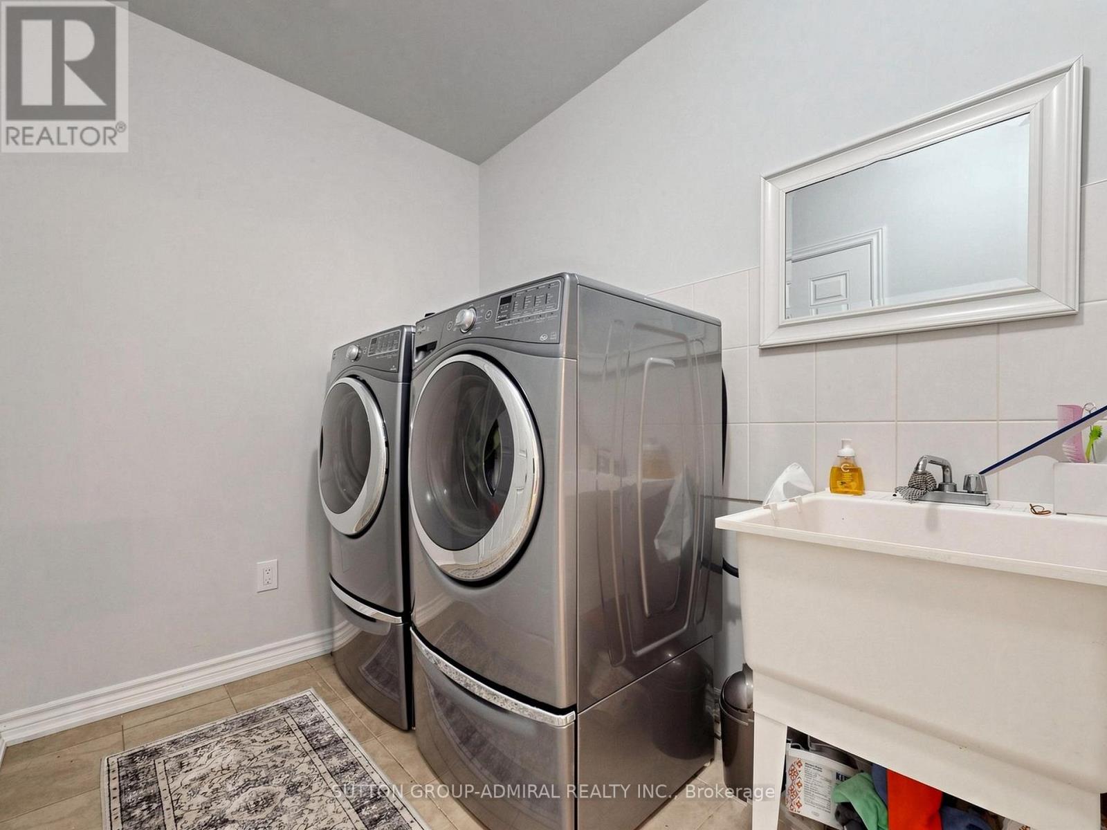1311 HUNTER STREET - 32