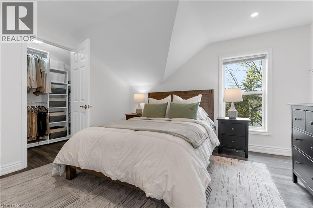 175 WELLINGTON Street - 9