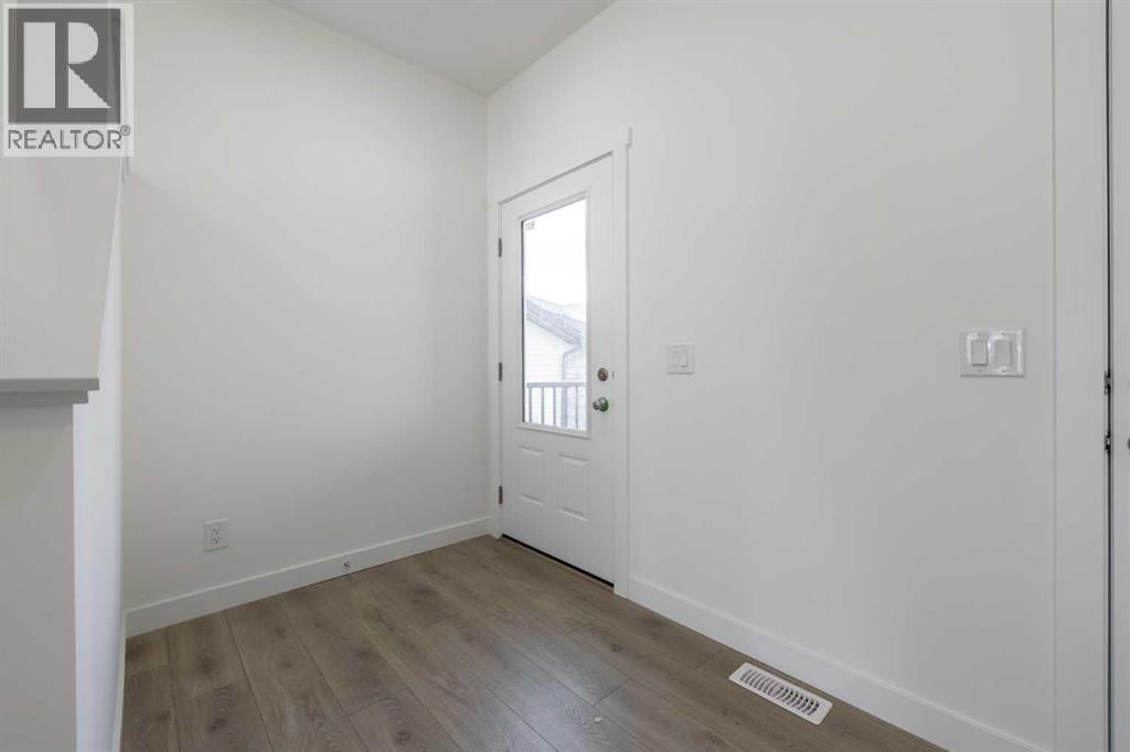 304 Edgefield Close, Strathmore — photo 3