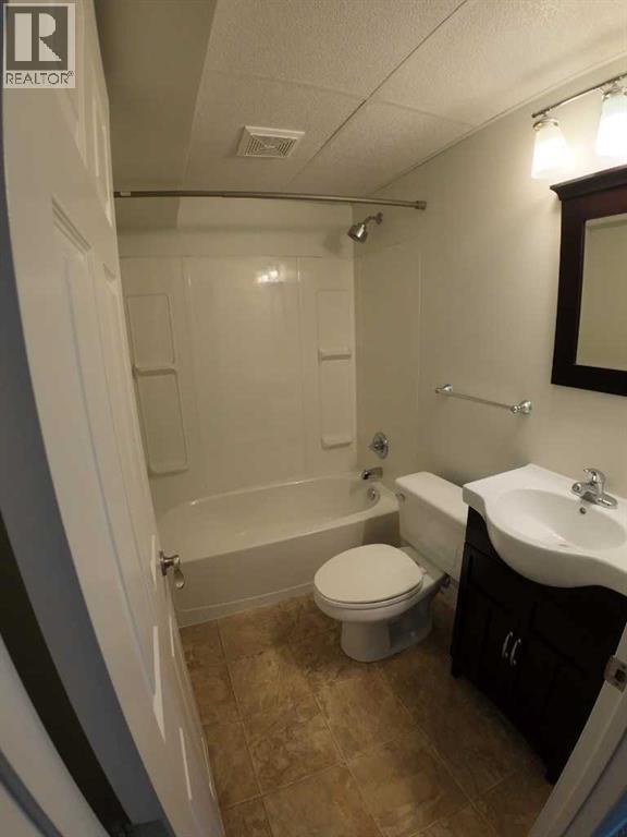 78 Crystal Shores Heights - Image 32