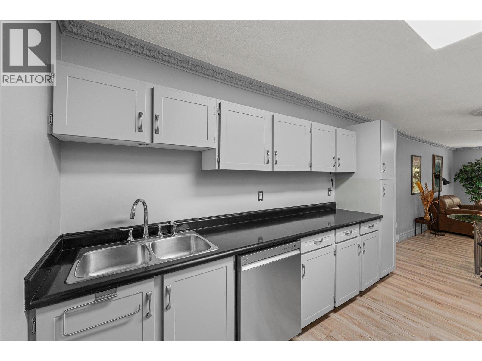#106 1903 Lindahl Street - Image 10