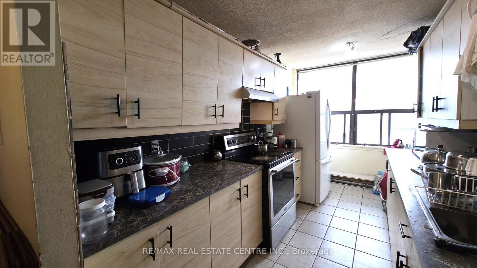 1202 - 17 KNIGHTSBRIDGE ROAD, Brampton (Queen Street Corridor) — photo 6