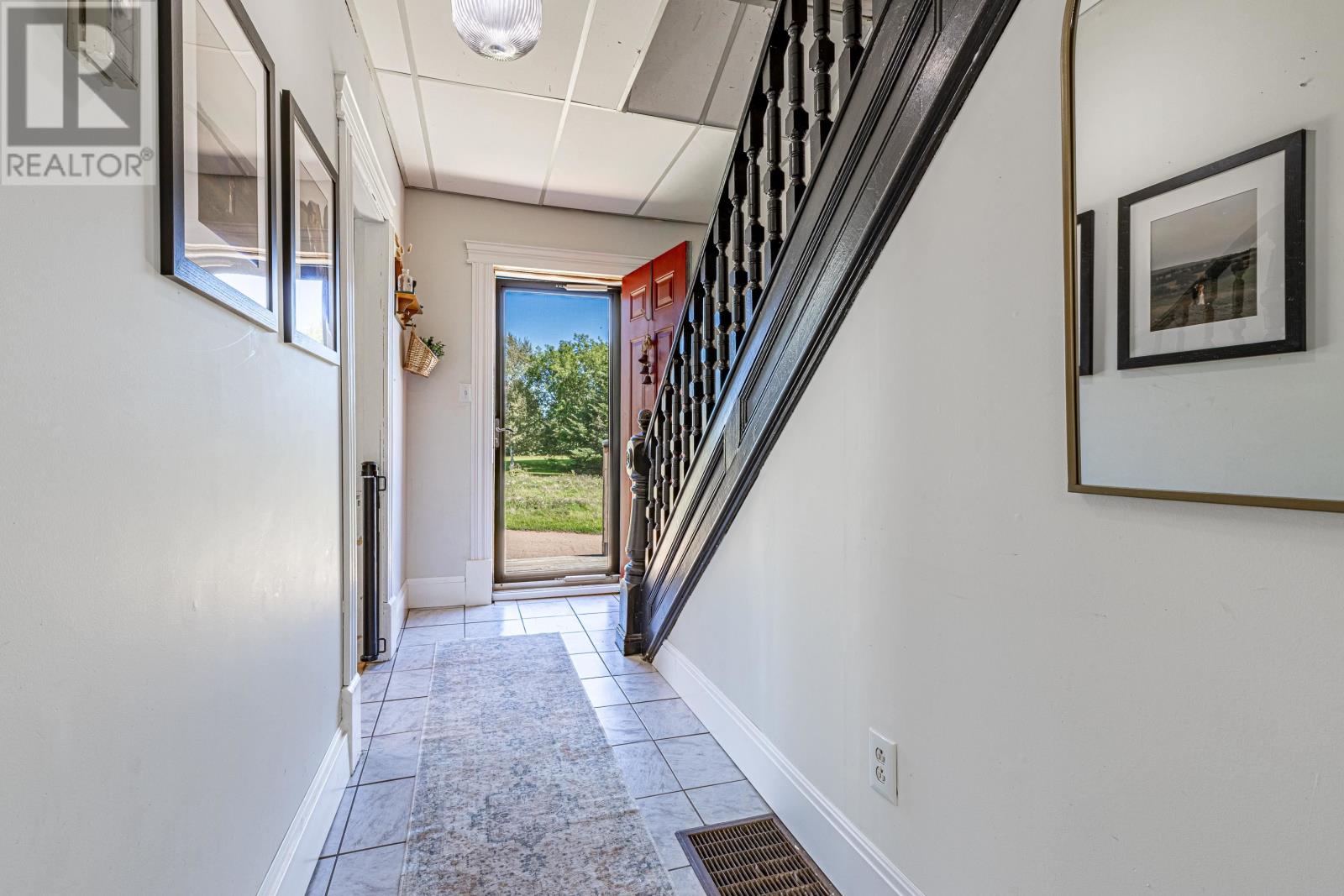 34 LITTLE Street - Image 16