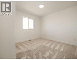 738 Violet Place W - photo 16