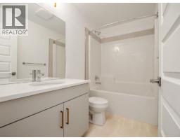 738 Violet Place W - photo 14