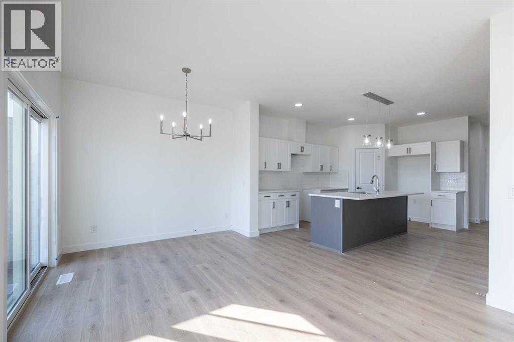 308 Edgefield Close, Strathmore — photo 4