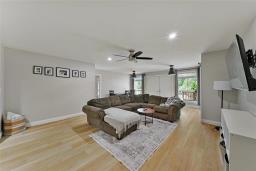 Sunroom - 37 St Joseph Boulevard, St Malo, MB R0A1T0 Photo 6