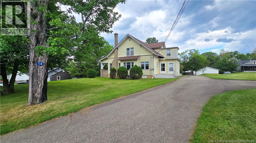 14 Spring Street, Petitcodiac — photo 2