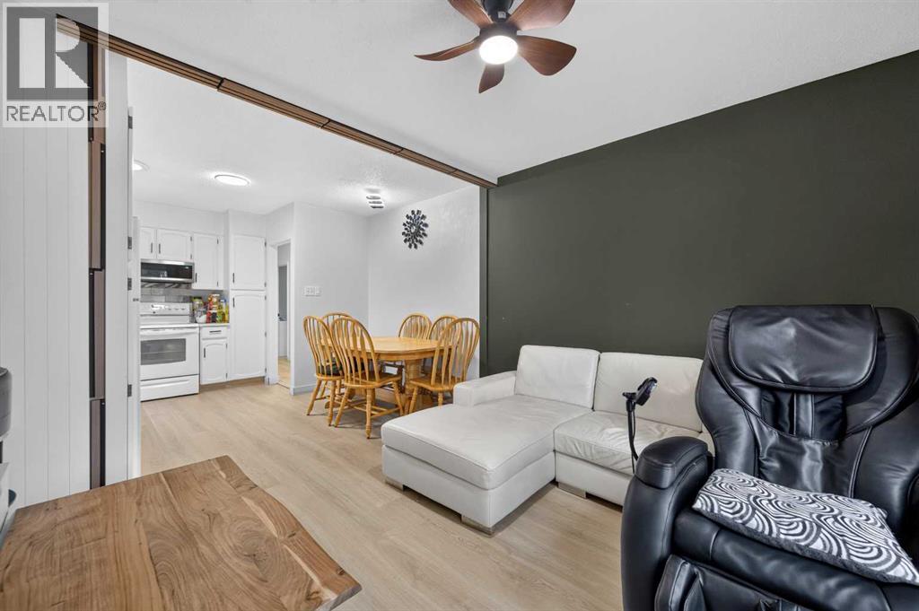 4604 29 Avenue NW - 12