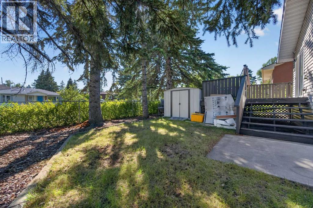 4604 29 Avenue NW - 16