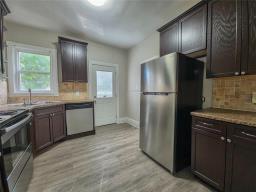 447 12th Street, Brandon, MB R7A4P9 Photo 11